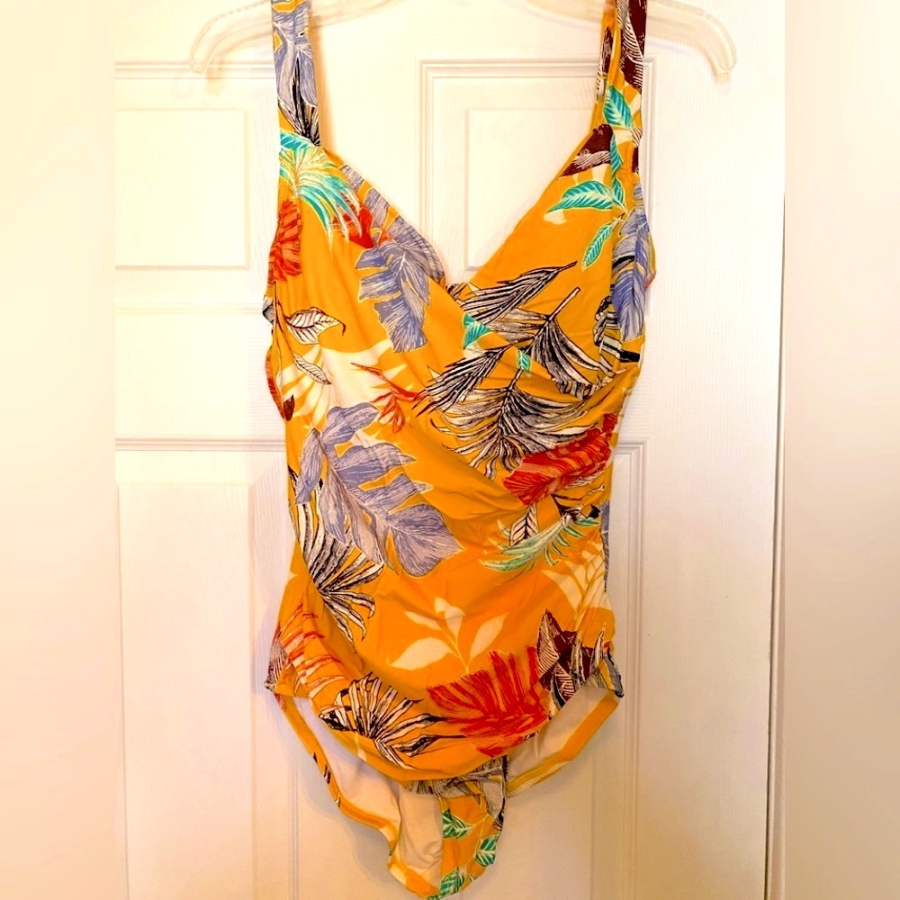 Jantzen Tropic Manana Surplice yellow floral One Piece Swimsuit size 8